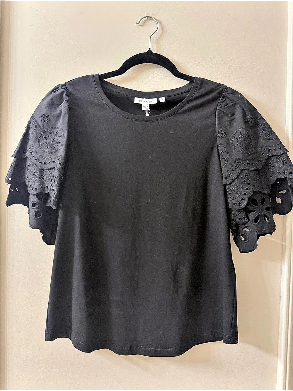 Chico's Knit Top Eyelet Flutter Sleeve Top in Black Size 0.5 NWT